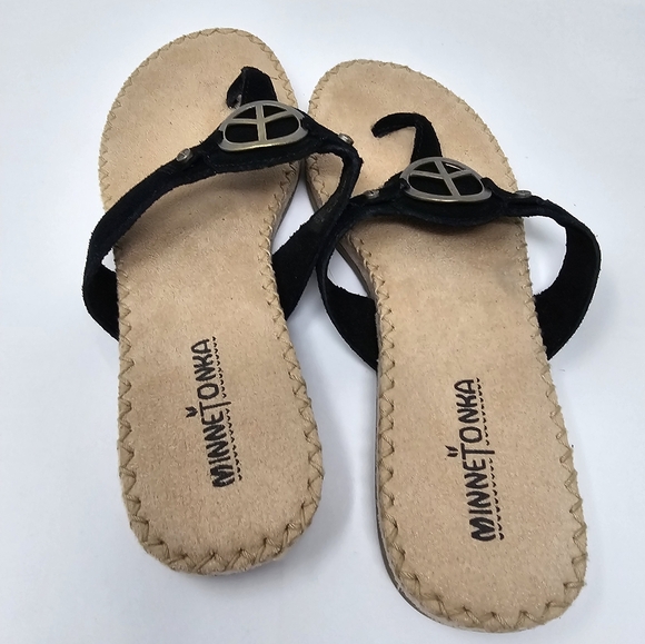 Minnetonka Peace Sign Suede Leather Black Flip Flops Sandals Size 9 - Picture 3 of 5